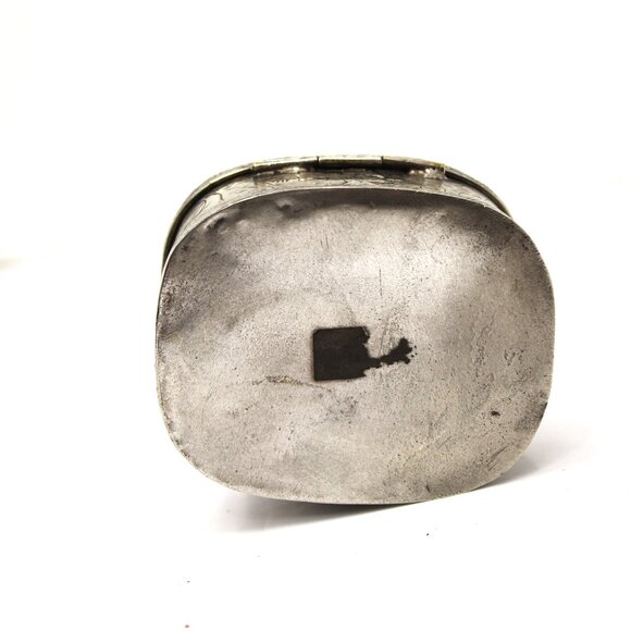 Beautiful Silver Tooled Etched Tin Trinket Box Floral Design Hinged Box - Picture 6 of 9